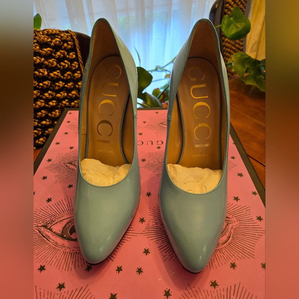 Gucci Aqua High-Heeled Pumps